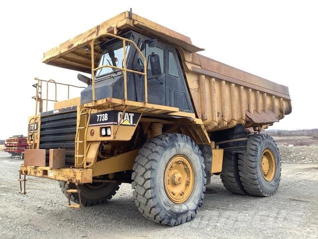 CAT 773B Midjestyrd dumper