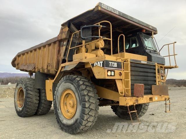 CAT 773B Midjestyrd dumper