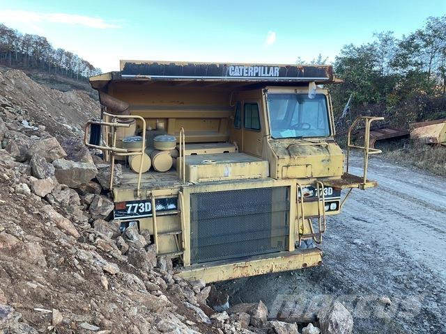 CAT 773D Midjestyrd dumper