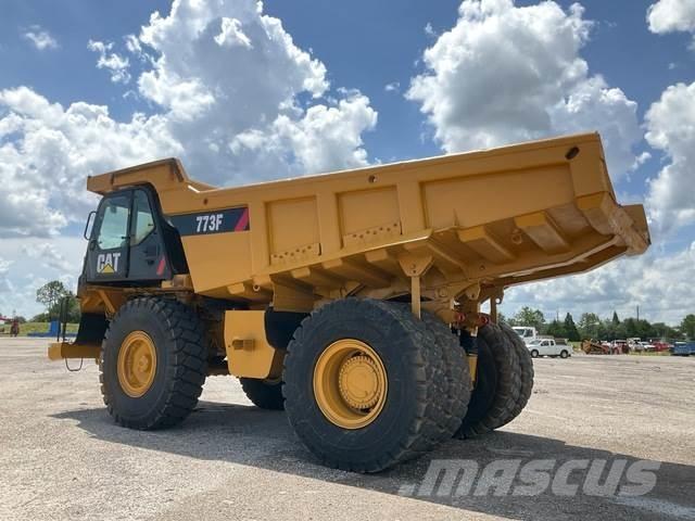 CAT 773F Midjestyrd dumper