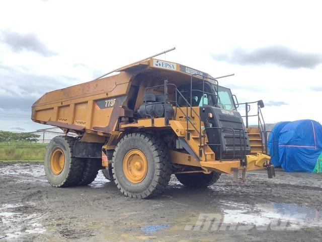 CAT 773F Midjestyrd dumper