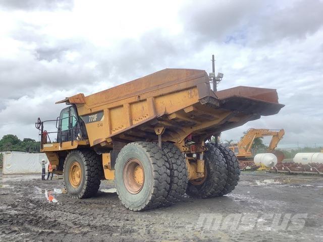 CAT 773F Midjestyrd dumper