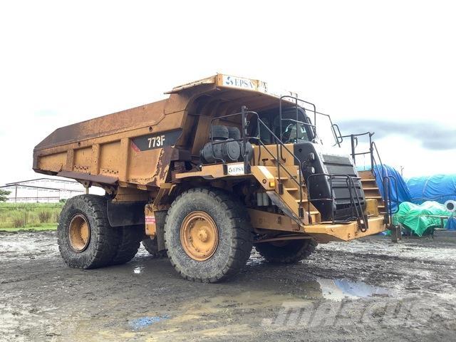 CAT 773F Midjestyrd dumper
