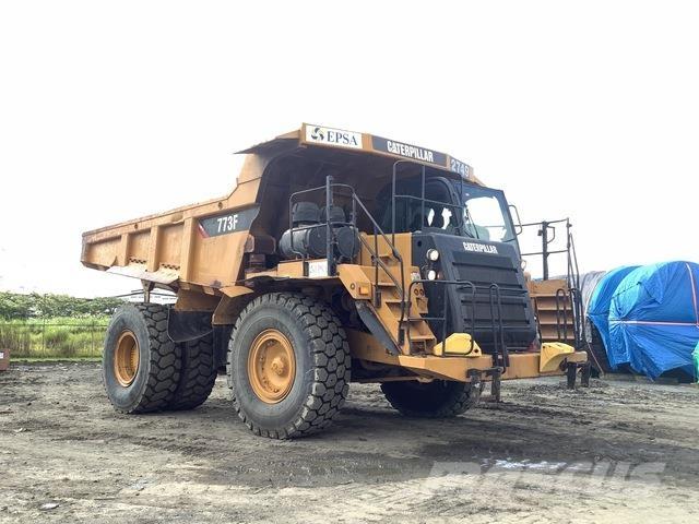 CAT 773F Midjestyrd dumper