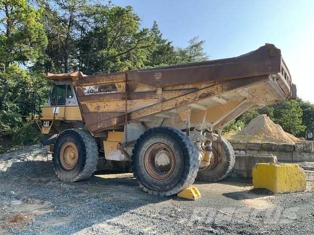 CAT 775D Midjestyrd dumper