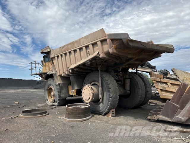 CAT 777B Midjestyrd dumper