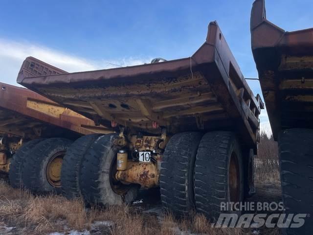 CAT 777D Midjestyrd dumper