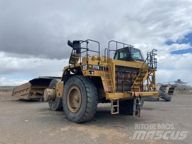 CAT 777D Midjestyrd dumper