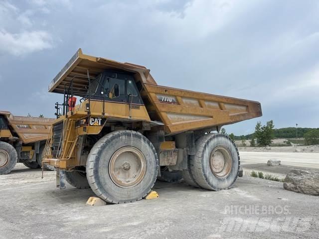 CAT 777D Midjestyrd dumper