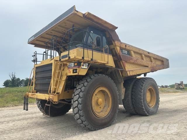 CAT 777D Midjestyrd dumper