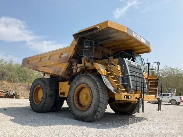 CAT 777F Midjestyrd dumper