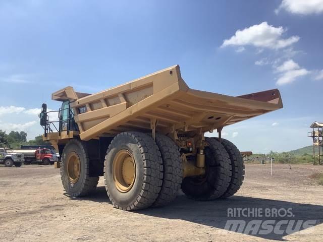 CAT 777F Midjestyrd dumper