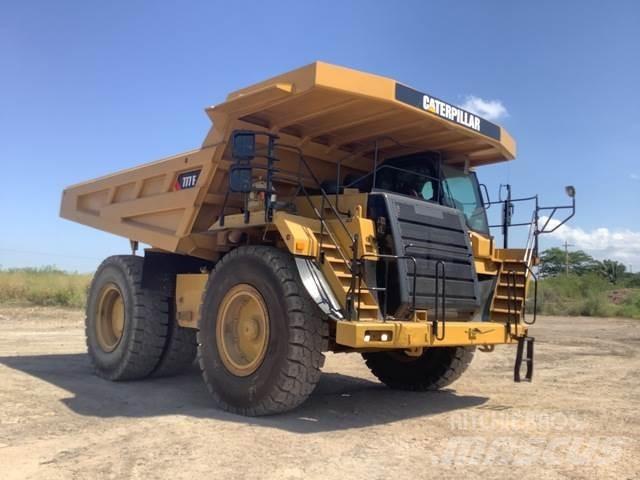 CAT 777F Midjestyrd dumper