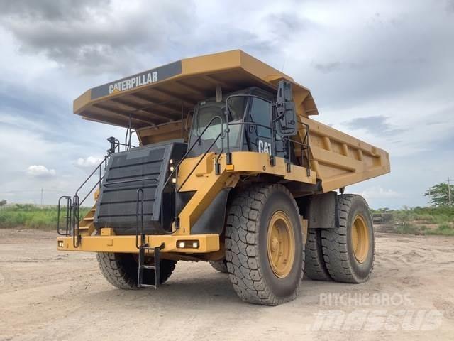 CAT 777F Midjestyrd dumper