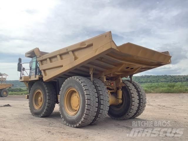CAT 777F Midjestyrd dumper