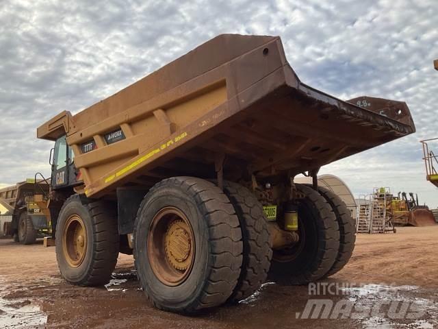 CAT 777F Midjestyrd dumper