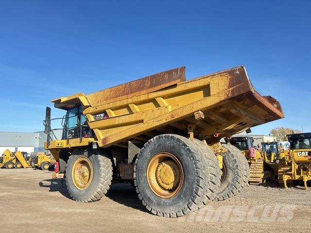 CAT 777F Midjestyrd dumper