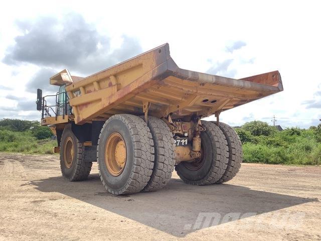 CAT 777F Midjestyrd dumper
