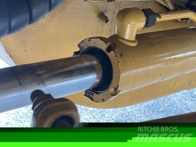 CAT 777G Midjestyrd dumper