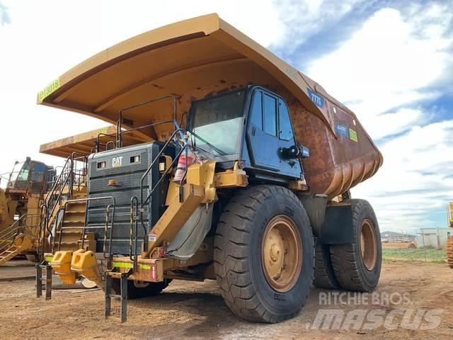 CAT 777G Midjestyrd dumper