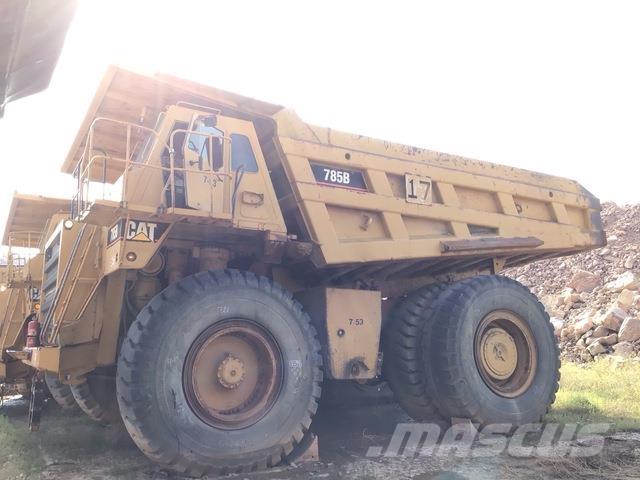 CAT 785B Midjestyrd dumper