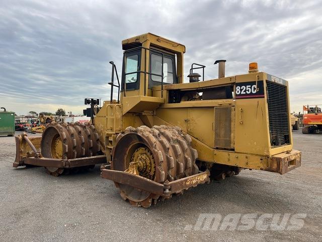 CAT 825C Jordkompaktorer