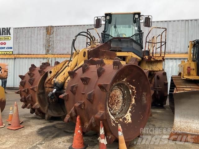 CAT 836G Jordkompaktorer
