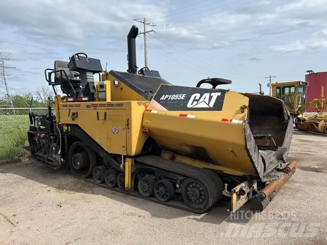 CAT AP1055E Asfaltsläggningsmaskiner