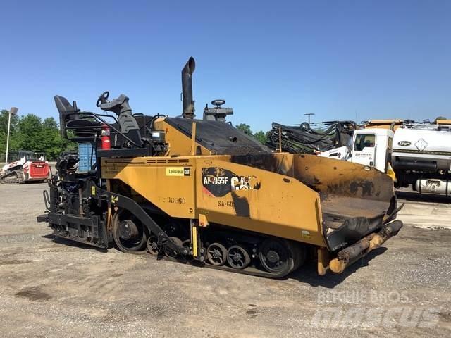 CAT AP1055F Asfaltsläggningsmaskiner