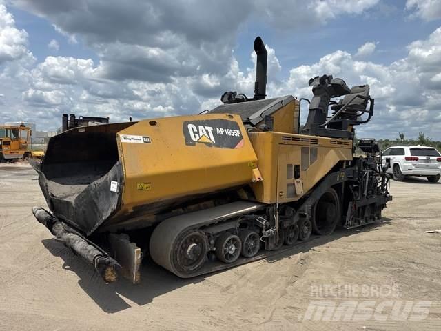 CAT AP1055F Asfaltsläggningsmaskiner