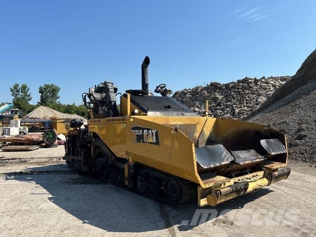CAT AP1055F Asfaltsläggningsmaskiner