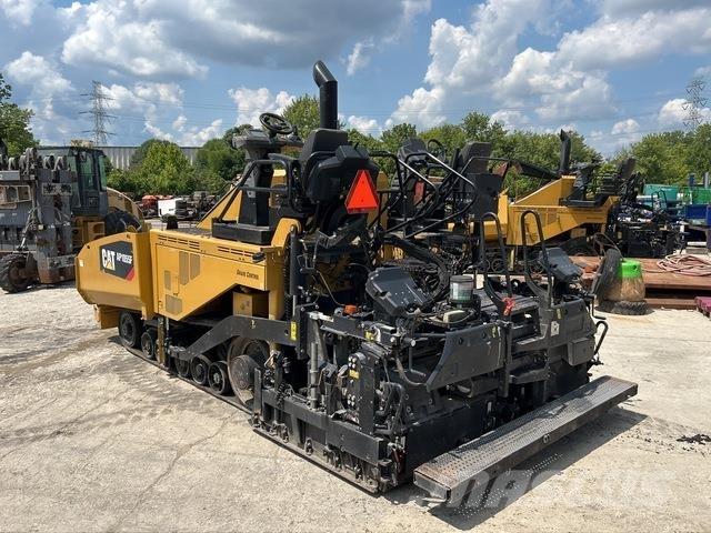 CAT AP1055F Asfaltsläggningsmaskiner