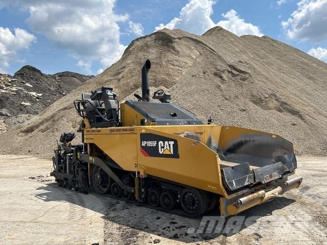 CAT AP1055F Asfaltsläggningsmaskiner