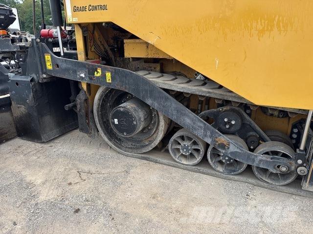 CAT AP1055F Asfaltsläggningsmaskiner