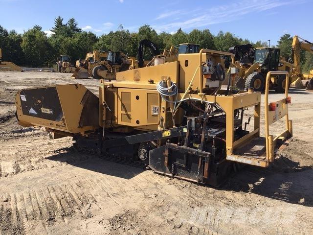 CAT AP255E Asfaltsläggningsmaskiner