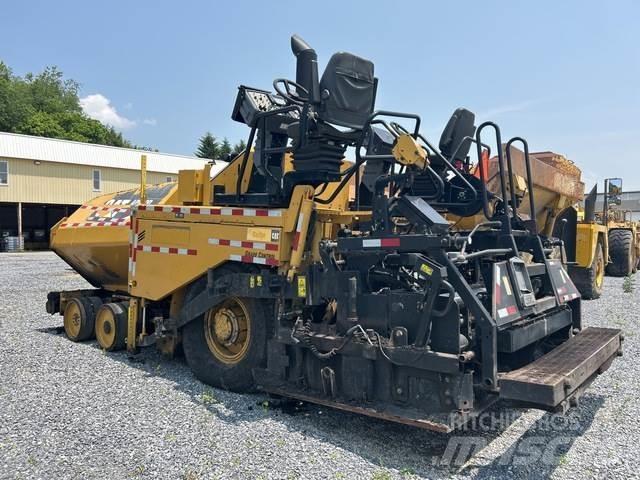 CAT AP600D Asfaltsläggningsmaskiner