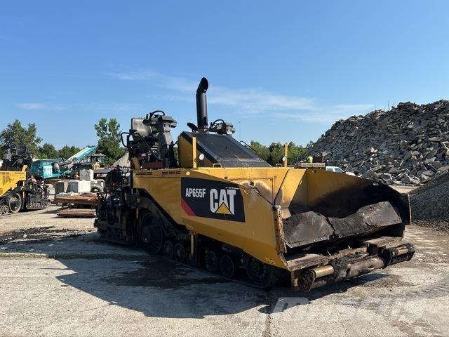 CAT AP655F Asfaltsläggningsmaskiner