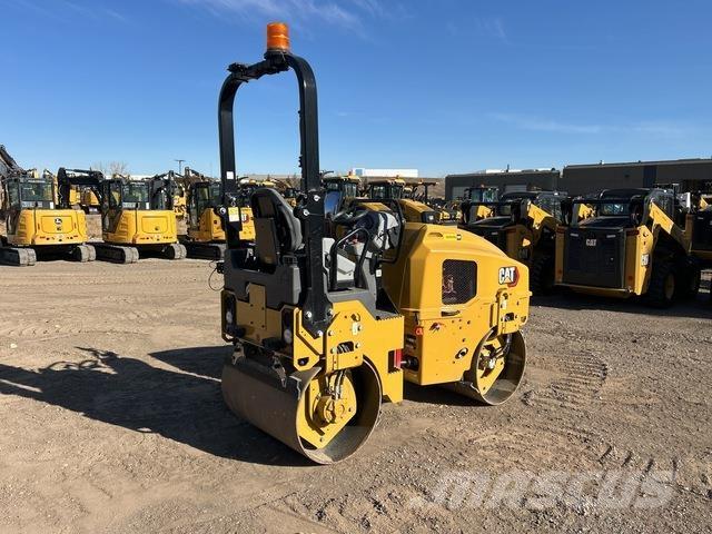 CAT CB2.5 Tvåvalsvältar