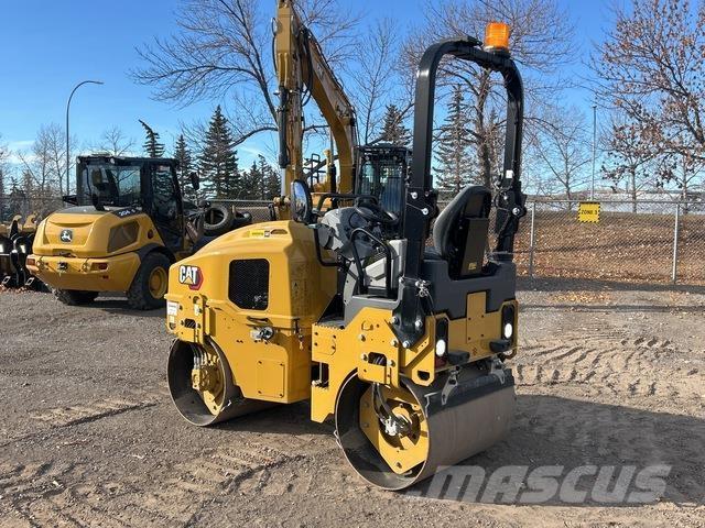 CAT CB2.5 Tvåvalsvältar