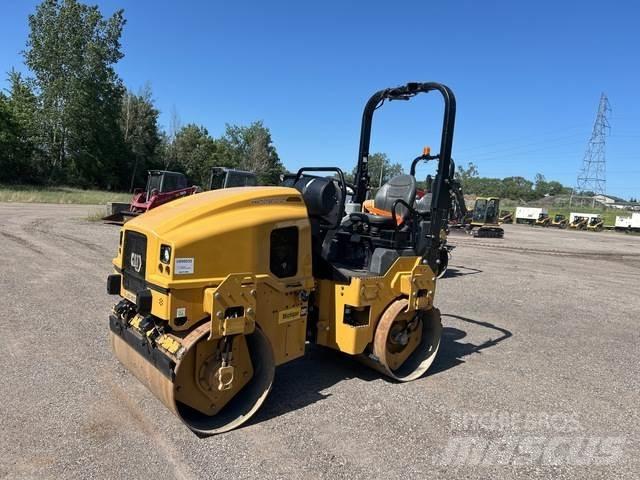CAT CB2.7 Tvåvalsvältar