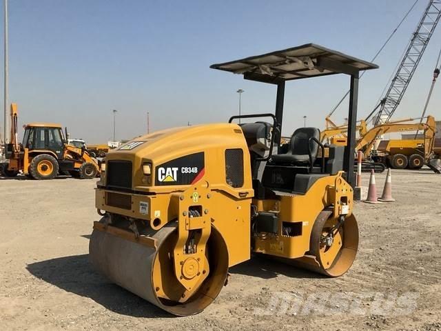 CAT CB34B Tvåvalsvältar