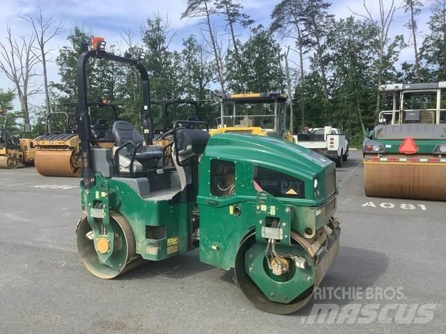 CAT CB34B Tvåvalsvältar
