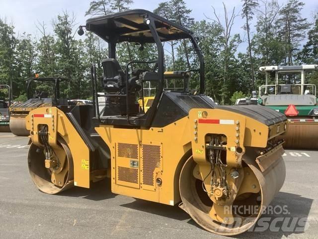 CAT CB44B Tvåvalsvältar
