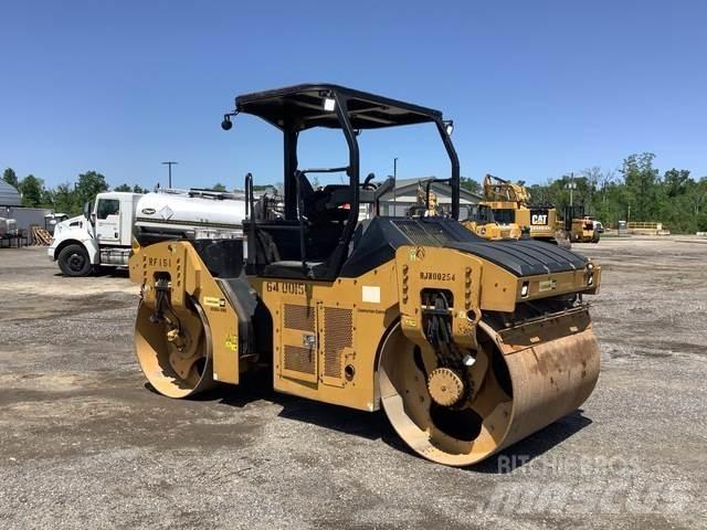 CAT CB54B Tvåvalsvältar