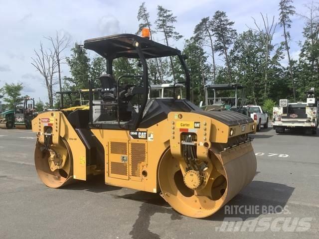 CAT CB54B Tvåvalsvältar