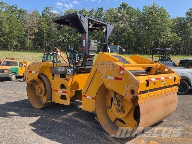 CAT CB54XW Tvåvalsvältar