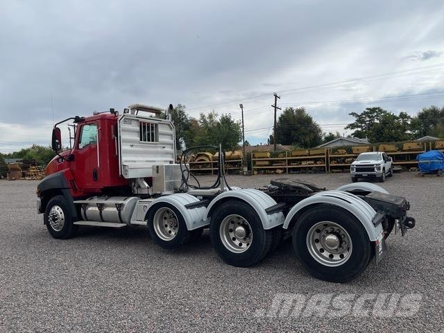 CAT CT660 Dragbilar
