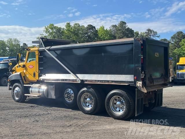 CAT CT660S Tippbilar
