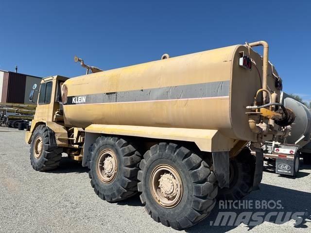CAT D250 Vattentankbilar