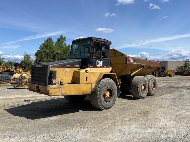 CAT D250E Midjestyrd dumper